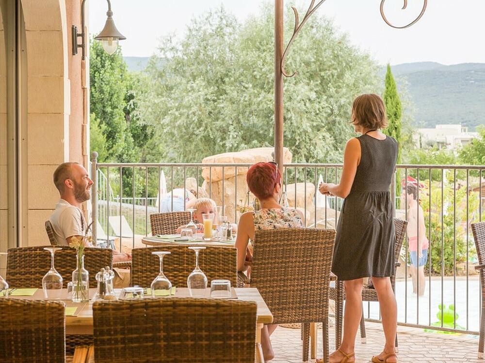 Camping Castel Domaine de Sévenier & Spa LAGORCE Auvergne-Rhône-Alpes 10