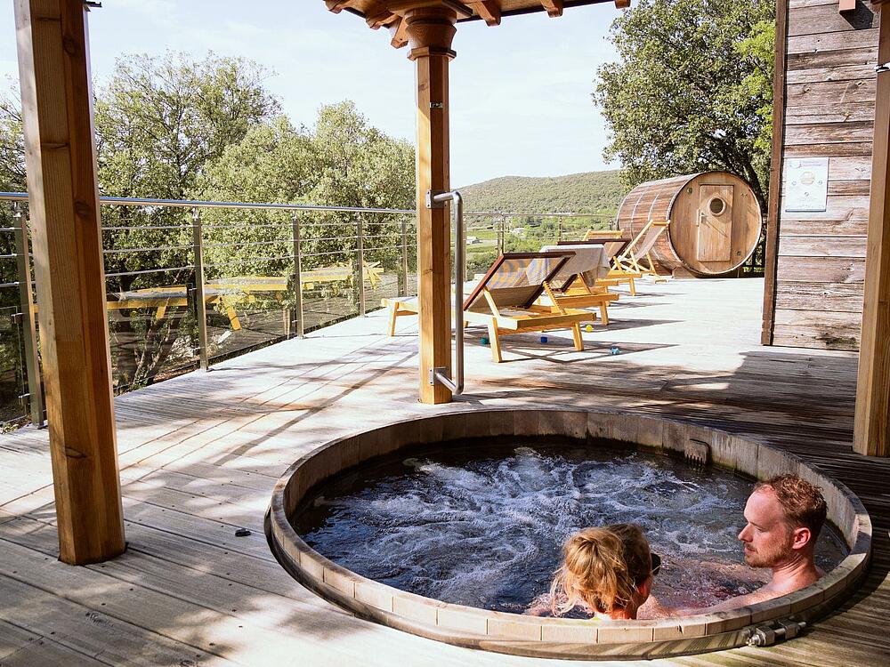 Camping Castel Domaine de Sévenier & Spa LAGORCE Auvergne-Rhône-Alpes 16