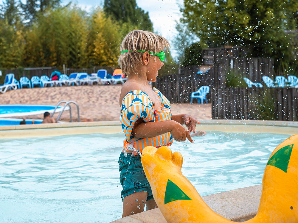 Camping Castel Camping Les Bois du Bardelet GIEN Centro 2