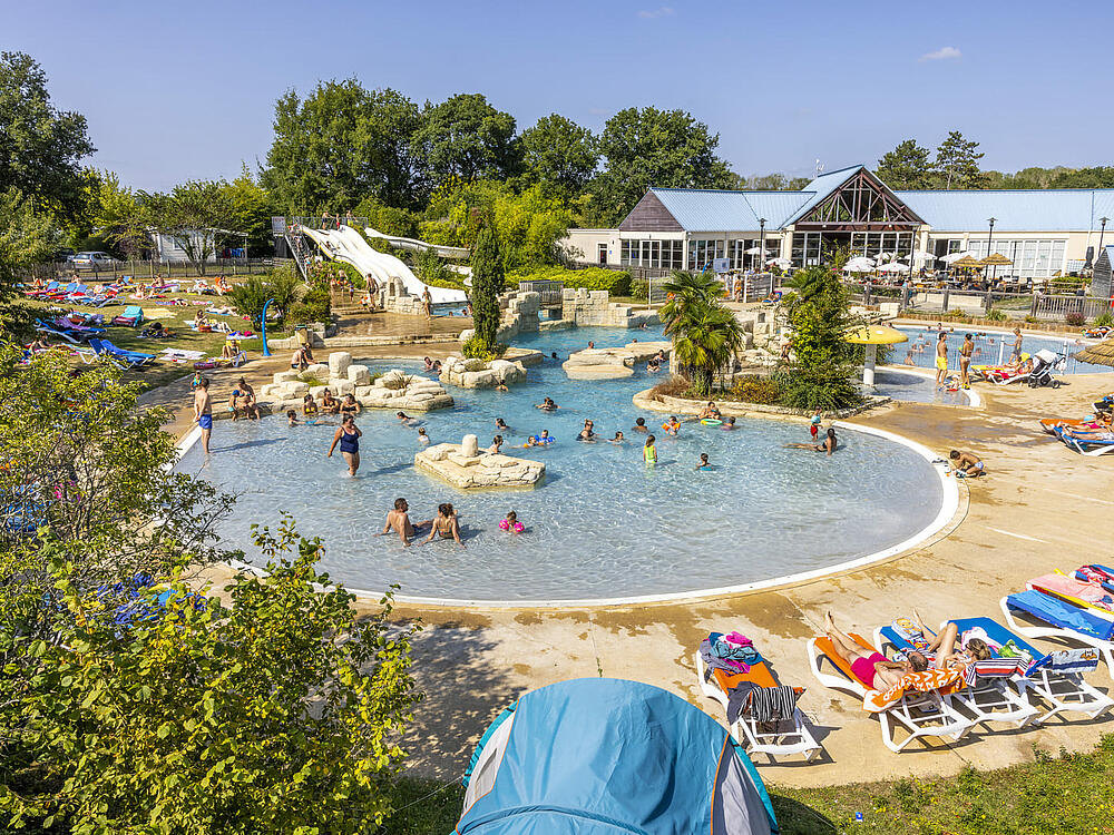 Camping Castel Camping Parc de Fierbois Sainte Catherine de Fierbois Centro 1